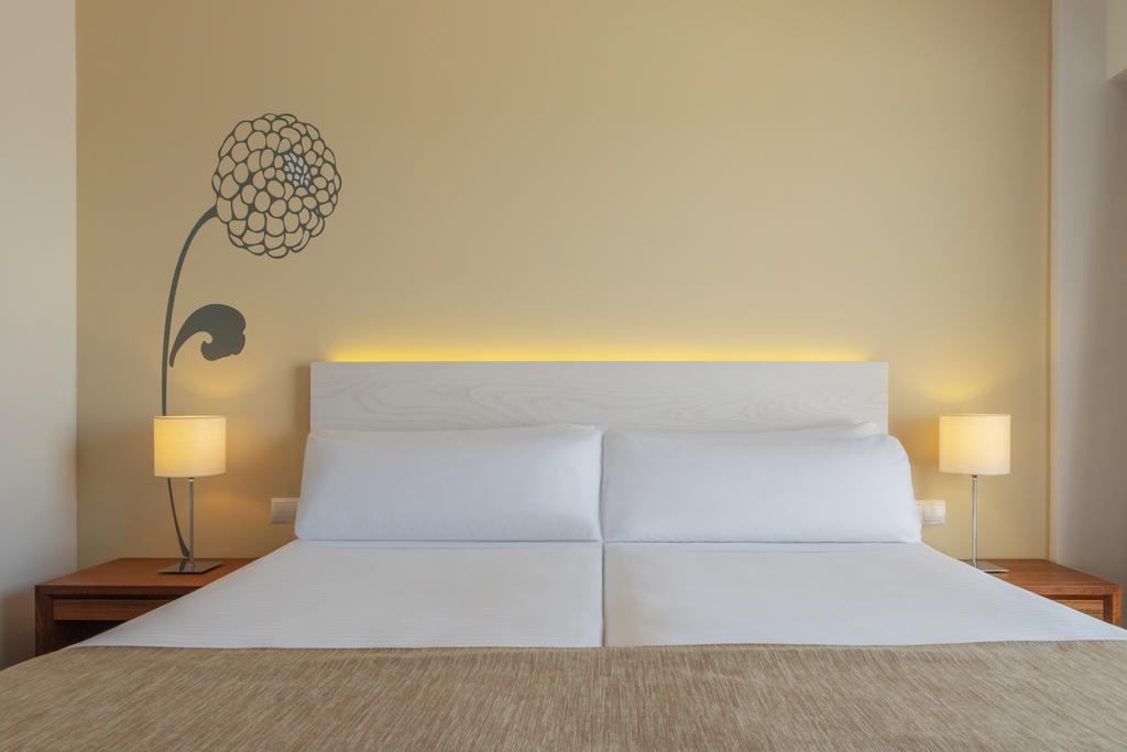 alua-illa-de-menorca-antiguo-portblue-san-luis 17081