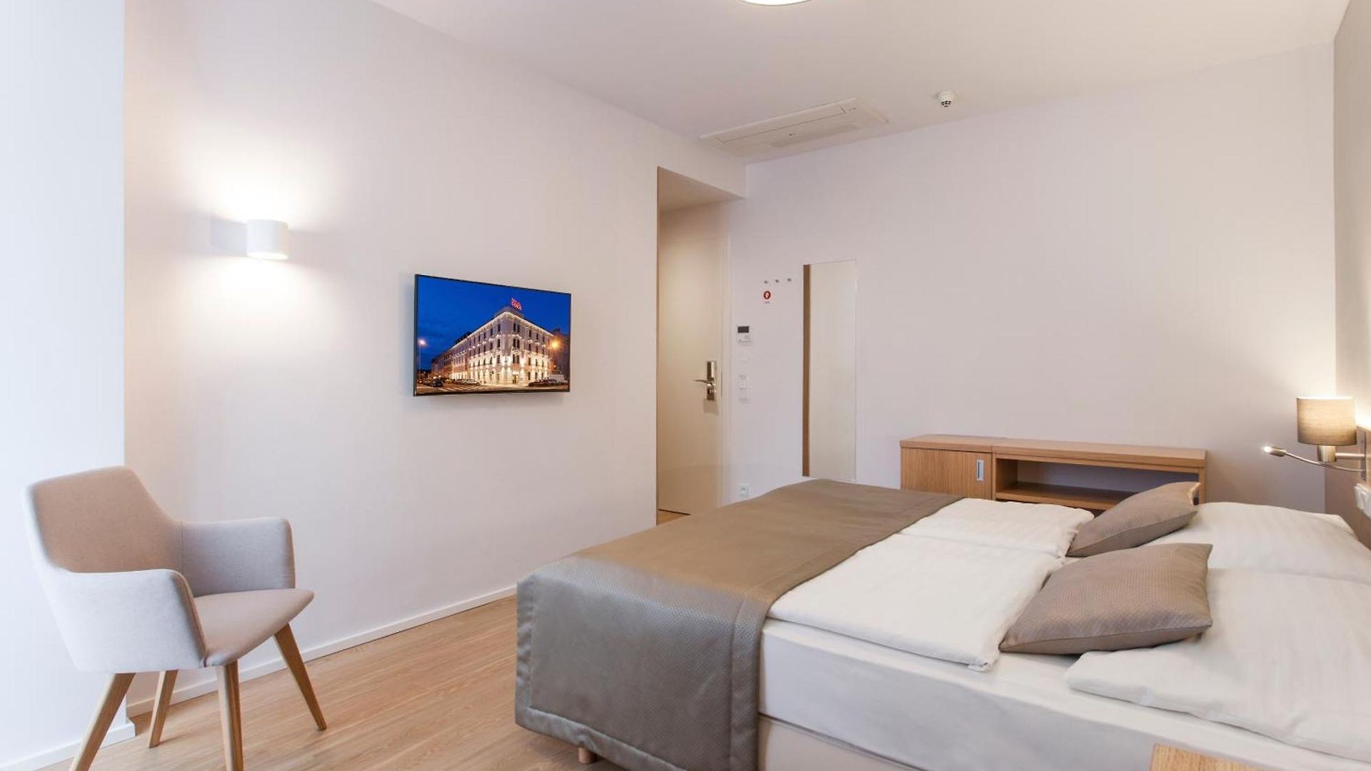 hotel-carol-praga 23108