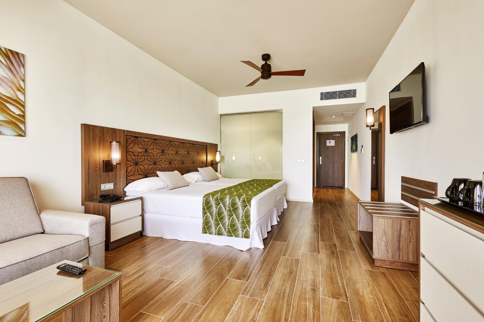 riu-atoll-hotel 23616