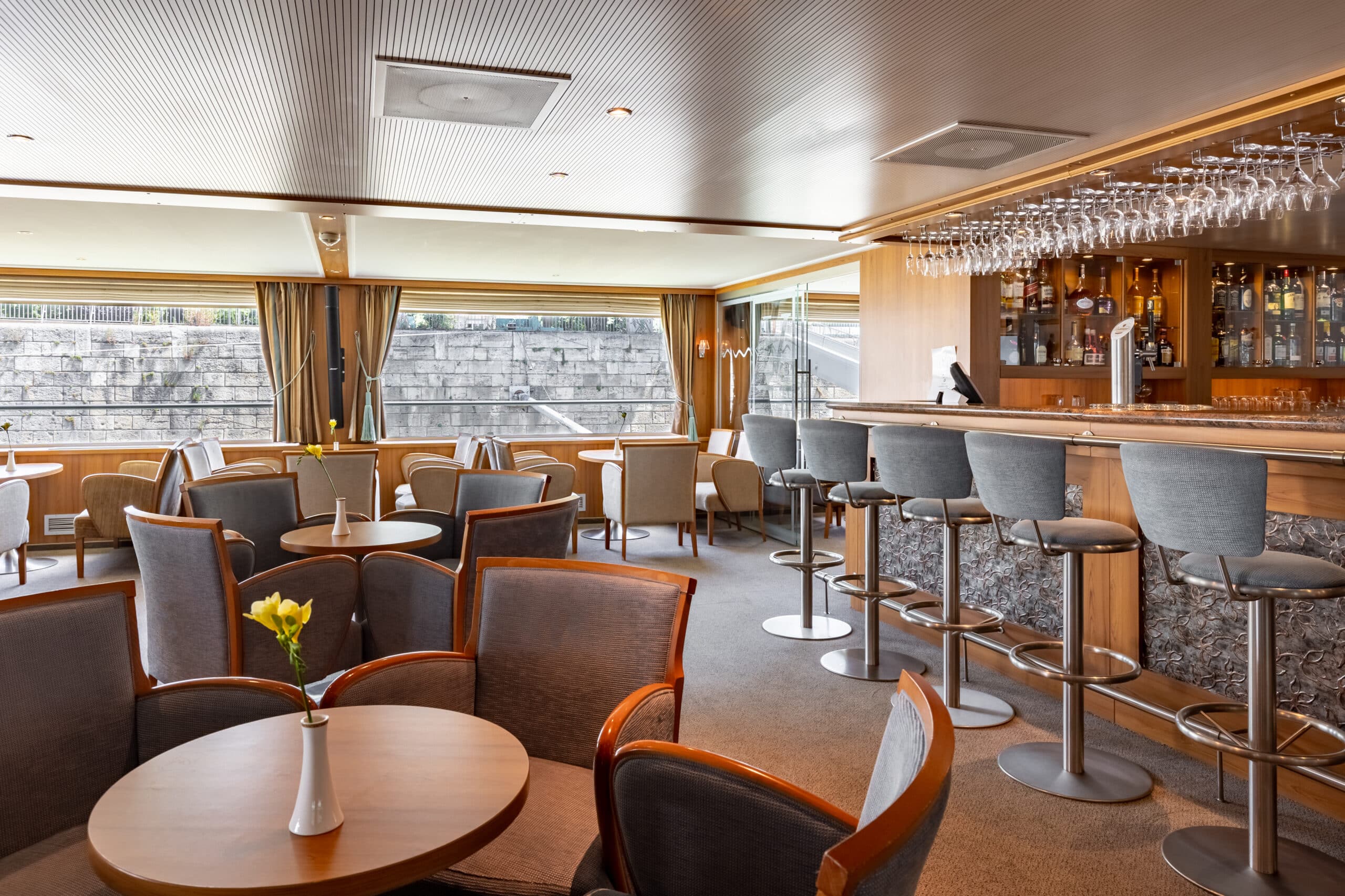 ms-monarch-baroness 26129