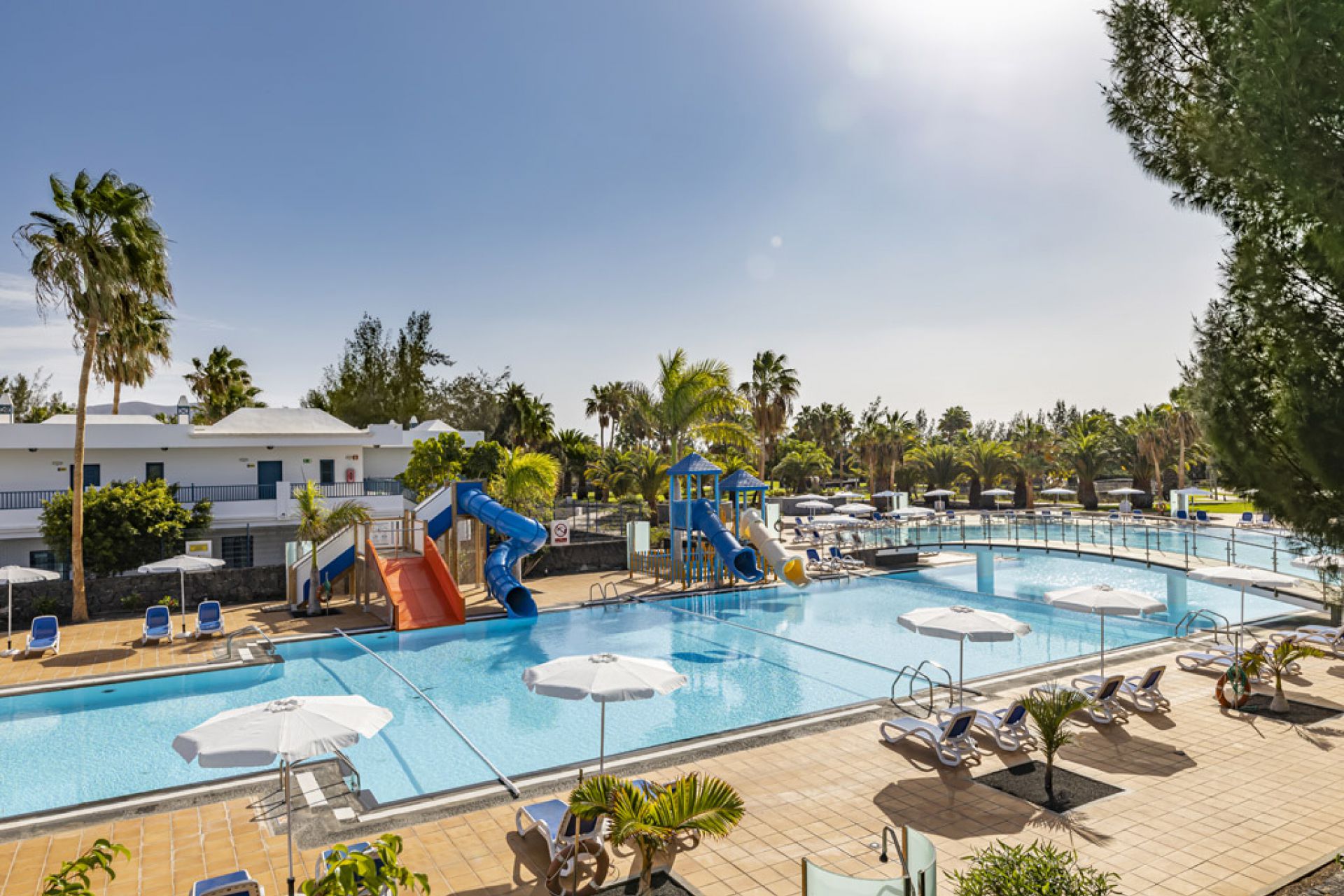 thb-tropical-island-hotel 3925