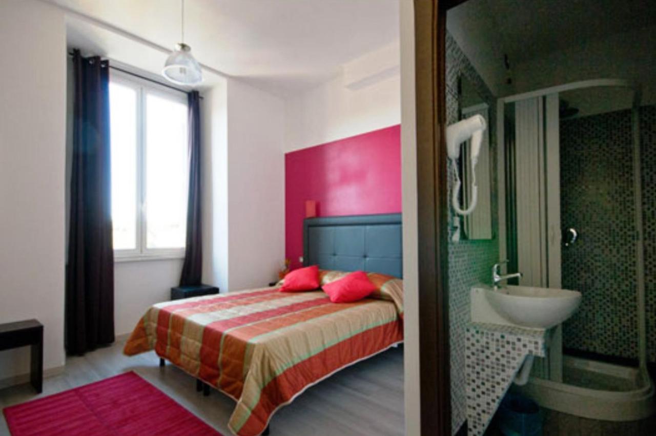 mf-hotel 5470