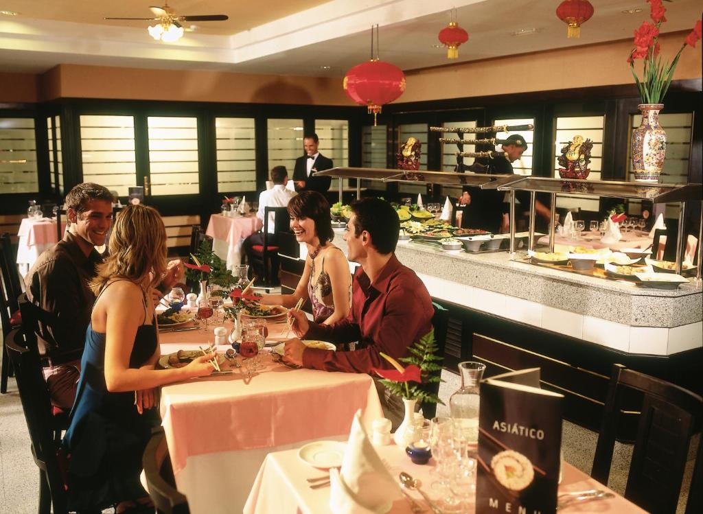 riu-oliva 6181