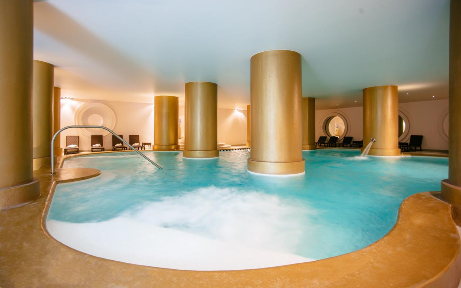 axis-vermar-hotel 8575